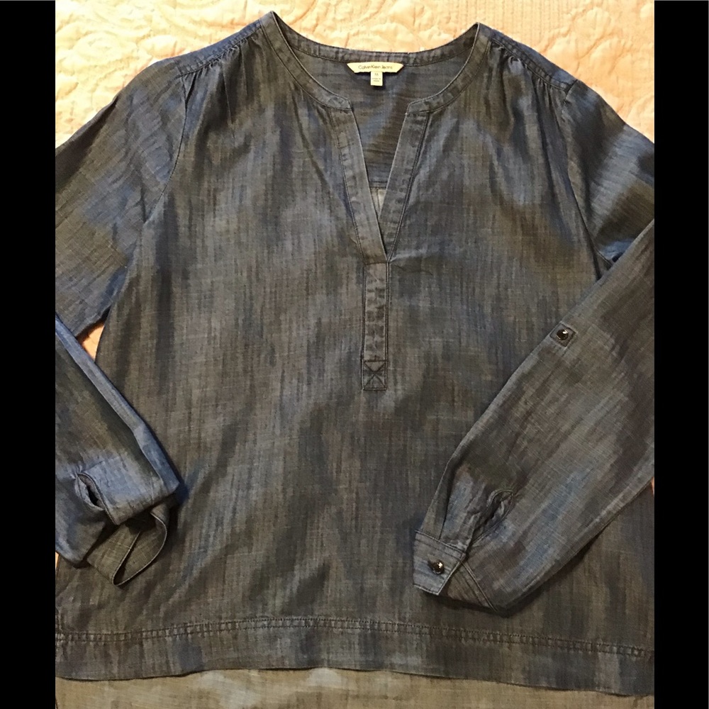 Calvin Klein Long sleeve V neck blouse